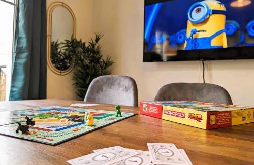 Bailly-Romainvilliers Apartment | Le Repaire - 10min Disney - Familial - Centre Ville