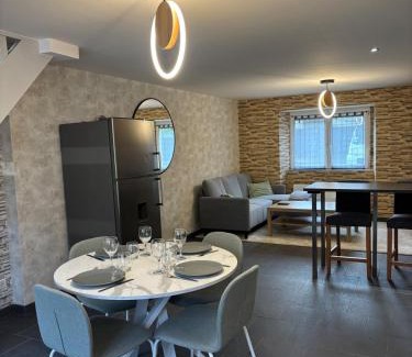 Rolampont House | Le repos du voyageur