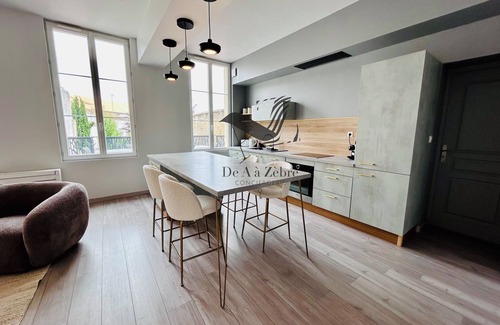 Rochefort Apartment | Le République 5 - Apartment with terrace right in the center of town and close to the thermal baths