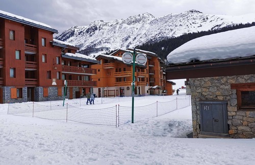 Les Avanchers-Valmorel Apartment | Le Riondet 5 - Charming 2-room apartment with a direct access to the slopes and a view of the.