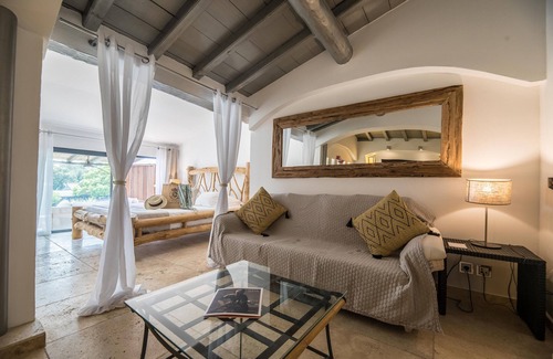 Porto-Vecchio Hotel | Le Roi Théodore