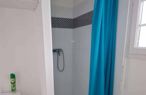 Poitiers Apartment | Le Rouge Saphir - Studio idéal pour 2 voyageurs