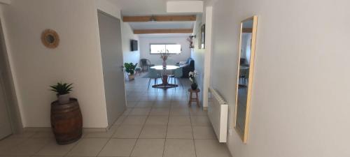 Saint-Leon-sur-Vezere Apartment | Le Séchoir des acacias, Gîte les Chênes Verts