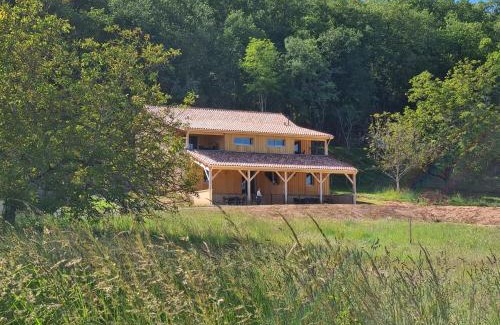 Saint-Leon-sur-Vezere Apartment | Le Séchoir des acacias, Gite: Les Falaises