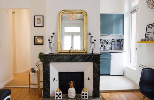Saint - Aubin - Dupuy Apartment | Le Saint-Aubin by Cocoonr