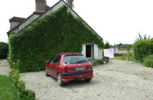 La Villeneuve-au-Chatelot House | Le Saule Argenté