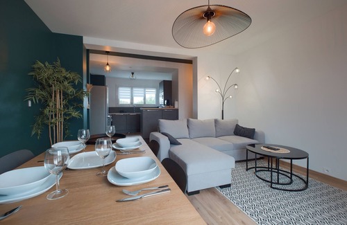 Laval Apartment | Le Solférino - Balcon - Parking - Wifi