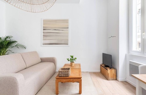 Noailles Apartment | Le St Fée - Apartment with wet room