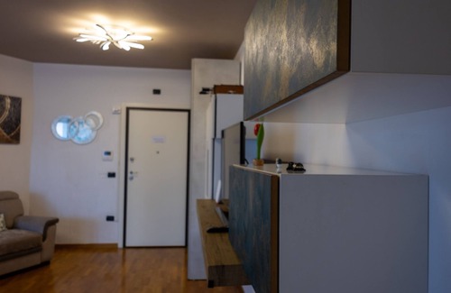 San Donato-San Vitale Apartment | Le Tre Torri Apartment - TWA