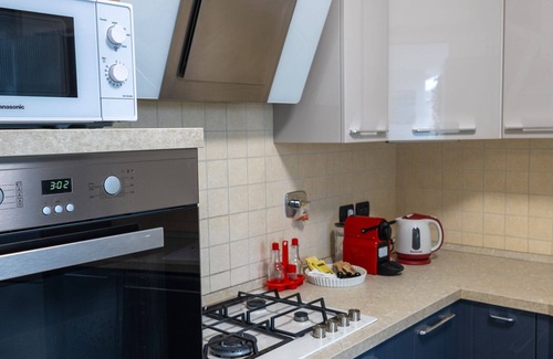 San Donato-San Vitale Apartment | Le Tre Torri Apartment - TWA