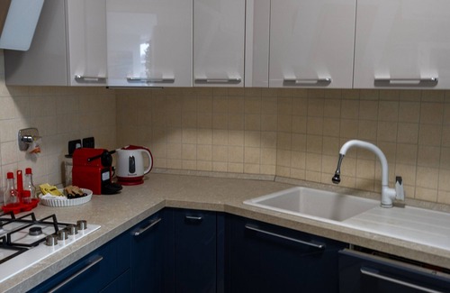 San Donato-San Vitale Apartment | Le Tre Torri Apartment - TWA