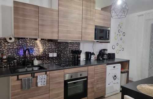 Villeron Apartment | Le Triple 7 D'oziris - T3 Proche CDG et Parc Astérix