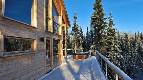 La Malbaie Ski Chalet | Le Val d'Isère - Les Chalets Spa Canada