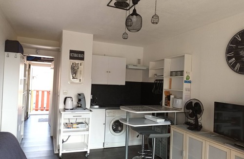Le Barcares Apartment | ♥️Le Victoria's Beach Barcarès♥️ - 🧹 Housekeeping included/Private parking/Sea direct 🏖️