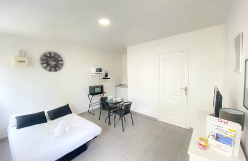 Calais Apartment | Le Vinci 2 studio en ville