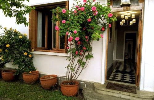 Vallieres Apartment | Le Voltaire #Parking#Terrasse#Hypercentre