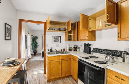 Olathe Apartment | Leaf and Loft ~ Tranquil w/ Deck & Large Yard with Wi-Fi with Stunning View