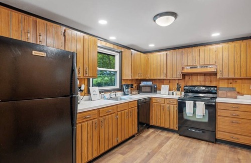 Thornton House | Leaf Peepers Paradise | White Mountains Chalet