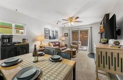 Bailey Cabin | Leaf Peeping 〡Bailey River Retreat