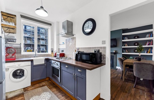 Wandsworth Apartment | Leafy Oasis: Wandsworth Chic Pad
