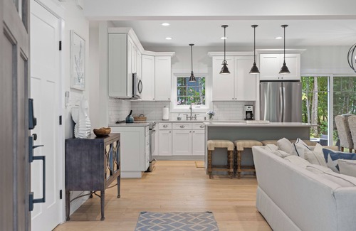Kennebunk House | Leah Lane - Bright & Renovated Kennebunk Beach House