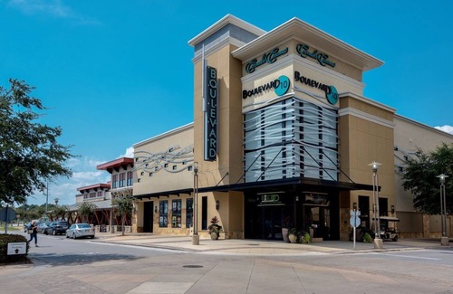 Baytowne Wharf Apartment | Leah’s Sunset Dreams Studio