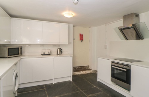 Clearbrook House | LEAT HOUSE AT SORTRIDGE MANOR, pet friendly in Horrabridge