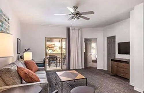 South Scottsdale Resort | Leave your worries at the door!