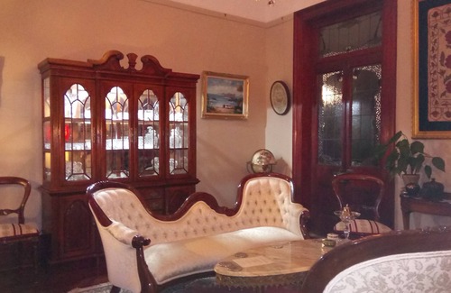 Leconfield Bed & Breakfast | Leconfield House, Pokolbin, Hunter Valley luxury, built in 1872, 150yrs in 2022