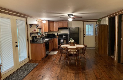 Negreet Cabin | LEDO HIDEAWAY - TOLEDO BEND WATERFRONT