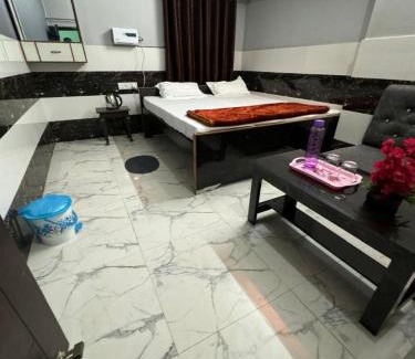 Faizabad Hotel | Leela Palace