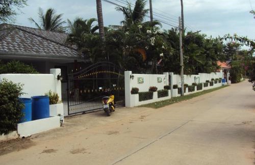 Pranburi Villa | Leelawadee