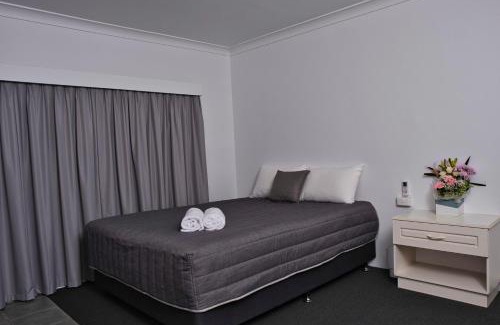 Leeton Hotel | Leeton Centre Motel