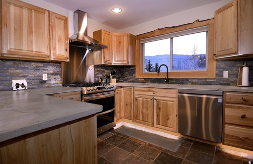 Crested Butte House | Legacy Lodge/Sprawling Lodge Home Close to the Resort, Sleeps 20/Hot Tub/Garage