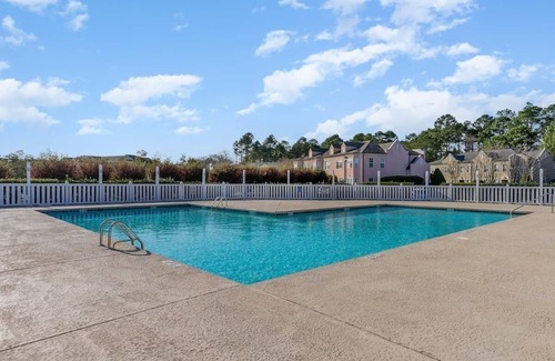 Red Hill Condo | Legends Golf Resort Condo Located Next to Ailsa Pub!