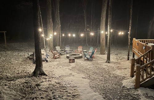 Bellaire Cabin | Leister Kabine in the Woods