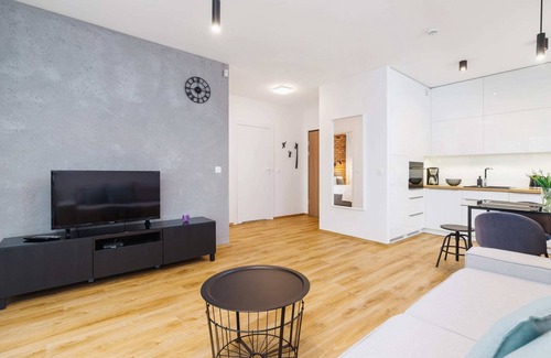 Czyzyny Apartment | Lema 15C | Remote Work Apartment | Parking