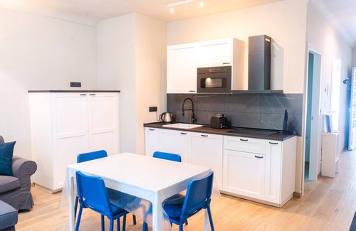 Bordighera Apartment | Lemon Apartment with Garden and Sea View by Wonderful Italy