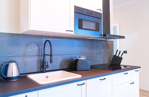 Bordighera Apartment | Lemon Apartment with Garden and Sea View by Wonderful Italy