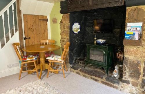 Hatherleigh House | Lemon Cottage