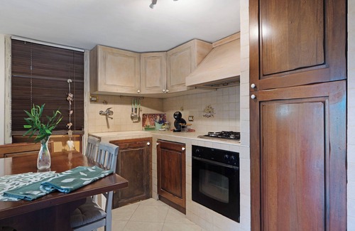 Celle Ligure Apartment | Lemon Green Apartment