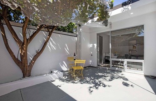 Glenelg South Apartment | "Lemon & Salt" Studio Glenelg