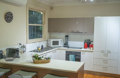 Lemon Tree House | Lemon Tree House: 4 Bedroom Oasis