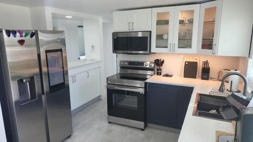 Pleasure Isles House | Lemon Tree Retreat