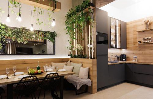 Old Town Apartment | LEO Apartment Suite & Private SPA Zone - Old City