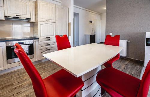 Selimbar Apartment | Leon's home