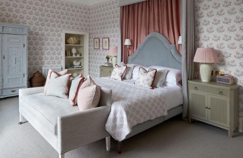 Staplefield Hotel | Leonardslee House at Leonardslee Lakes & Gardens