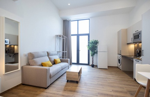 Montolivet Apartment | Les arts Plaza A by Concept Flats