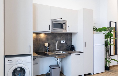 Montolivet Apartment | Les arts Turia 1 by Concept Flats