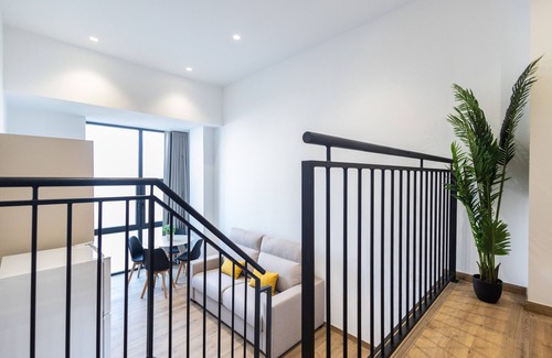 Montolivet Apartment | Les arts Turia 3 by Concept Flats